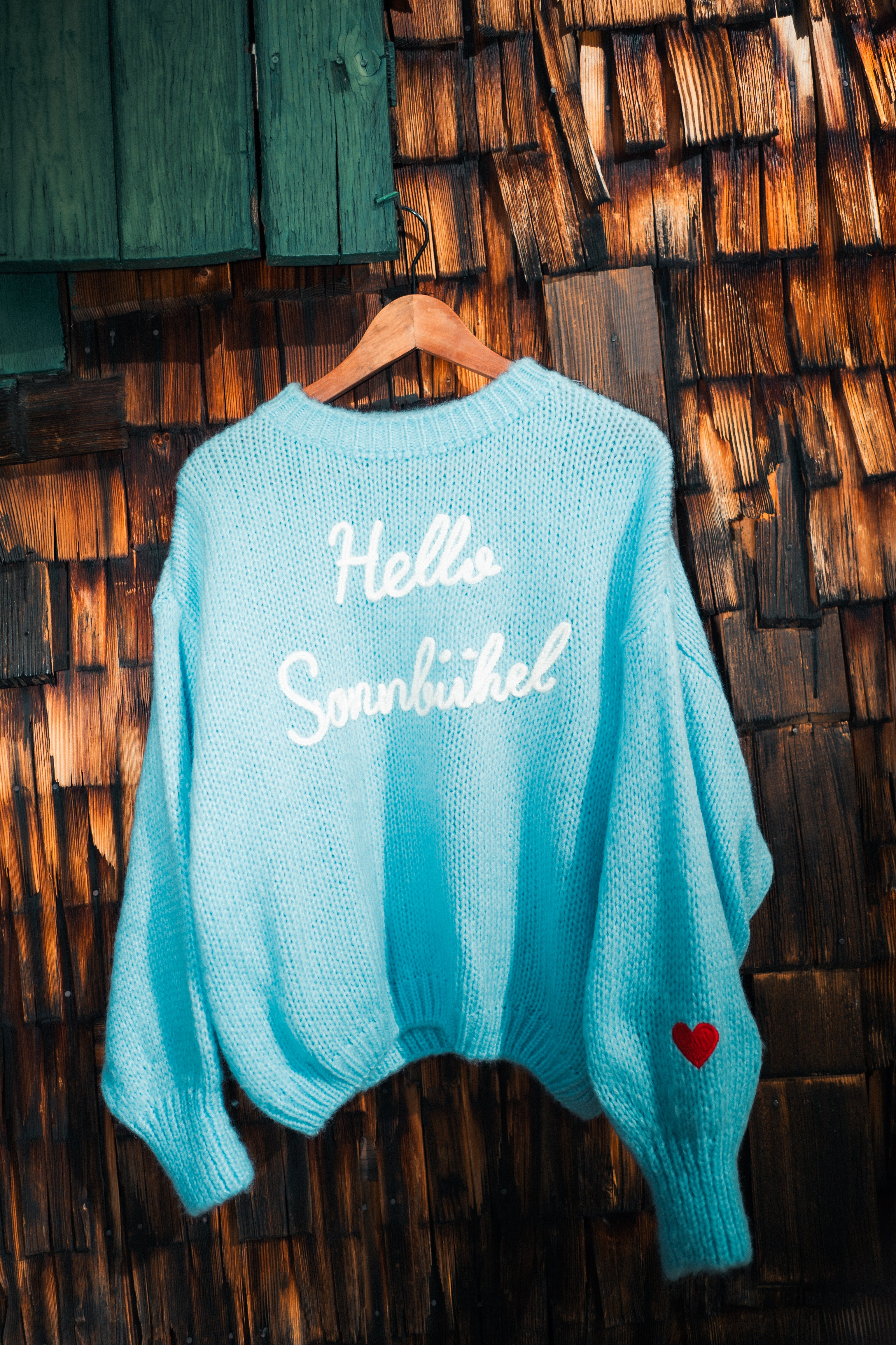 The Sonnbühel — Glacier Sky White Font