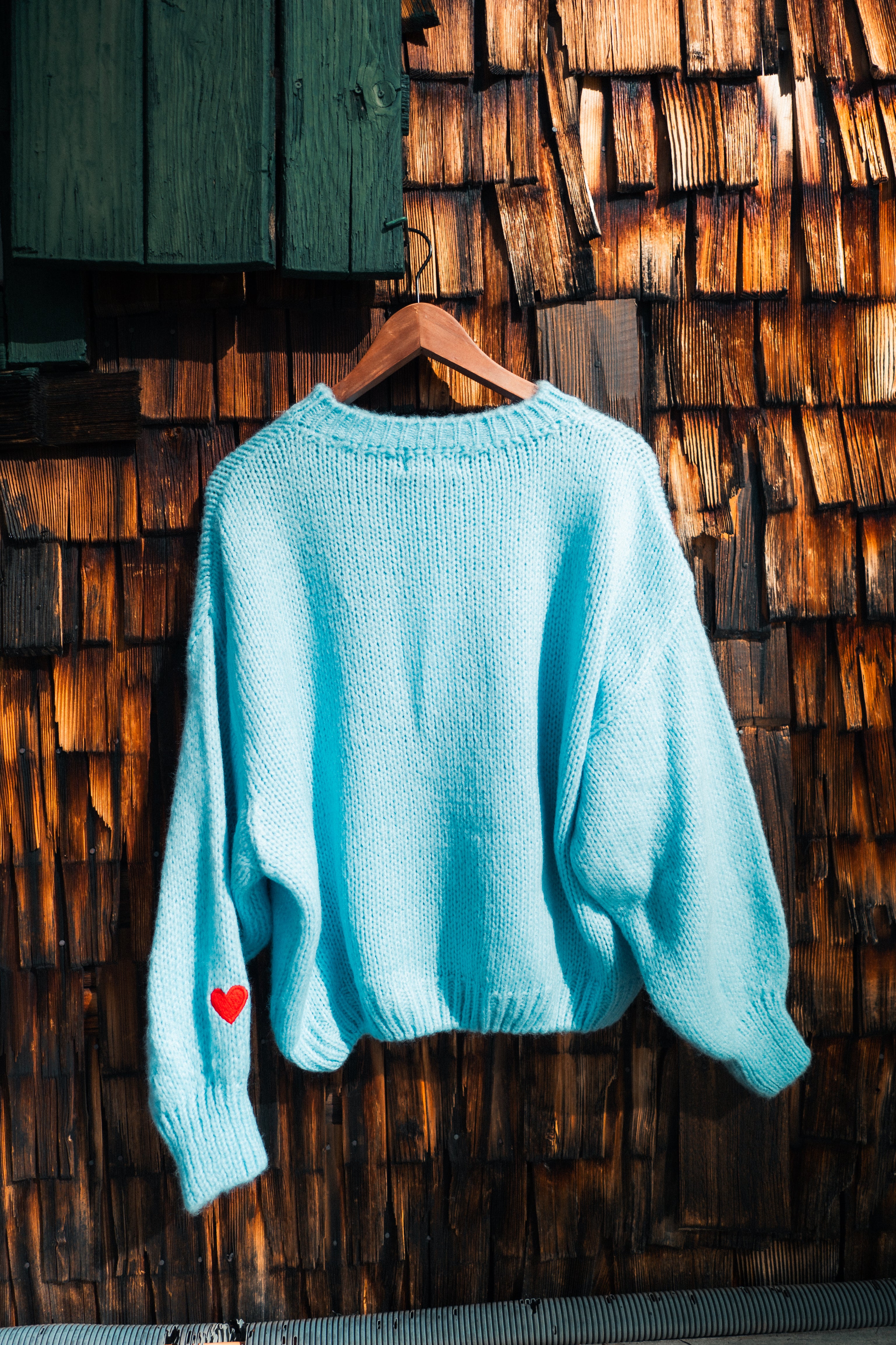 The Sonnbühel — Glacier Sky White Font